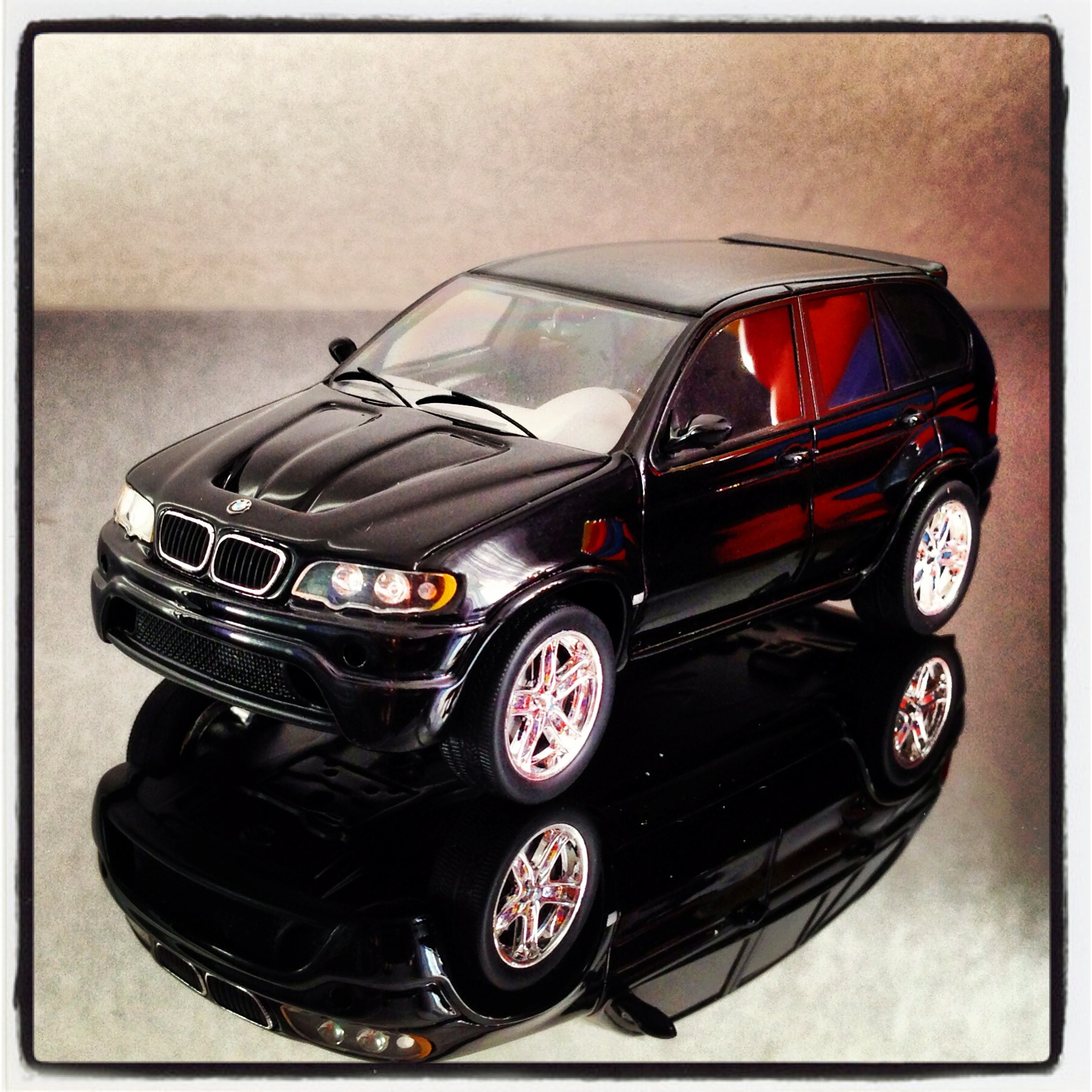 BMW X5 (E53) Limited Edition 1 of 750pcs. (spark)