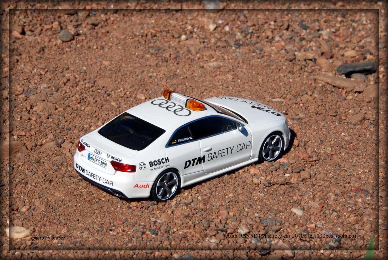 Audi RS5, «DTM safety car 2010», le 1,000pcs. (schuco) 