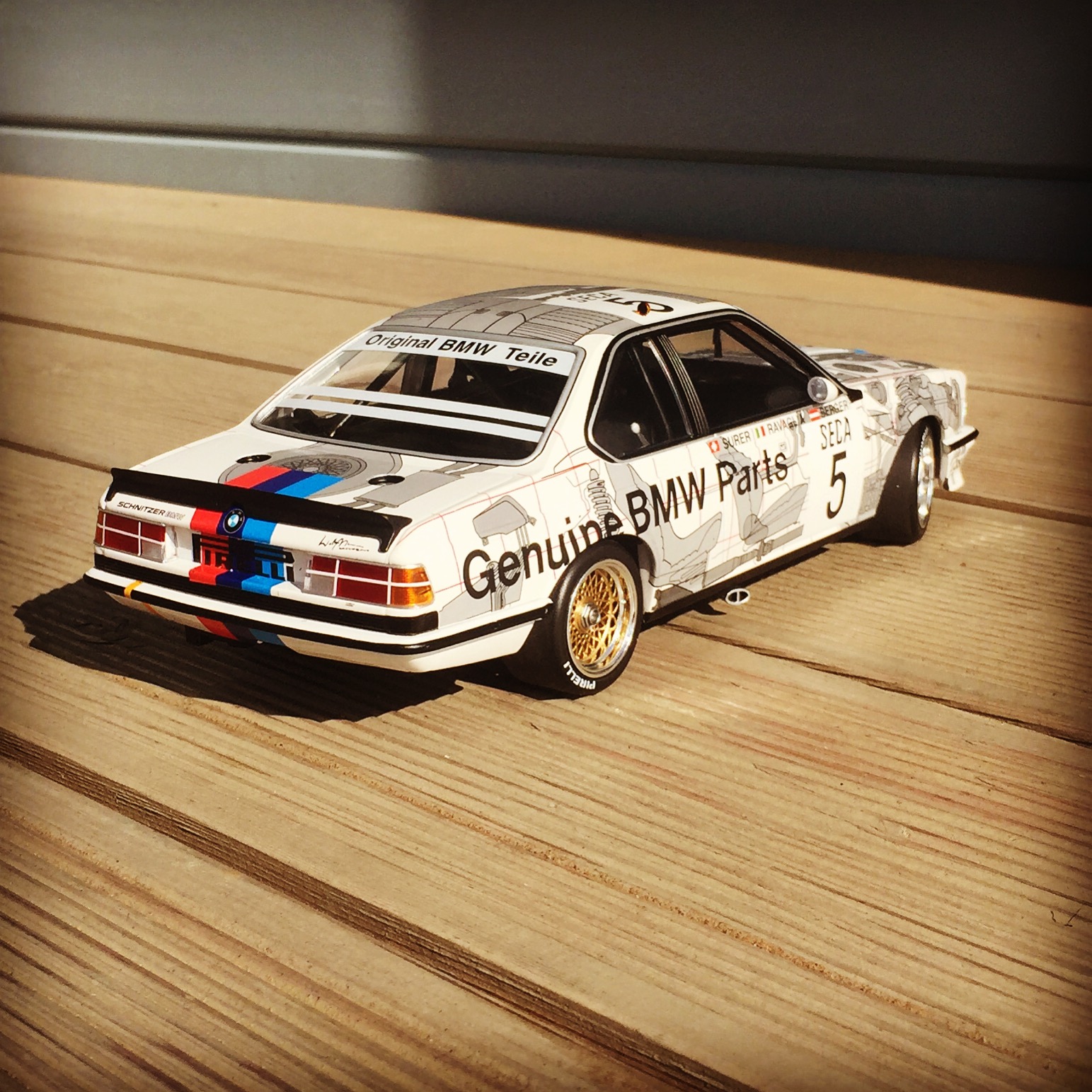 BMW 635 CSi (E24) BMW Belgium, winner SPA 24h 1985, #5 Ravaglia/Berger/Surer, le 1 of 1,005pcs. (minichamps)