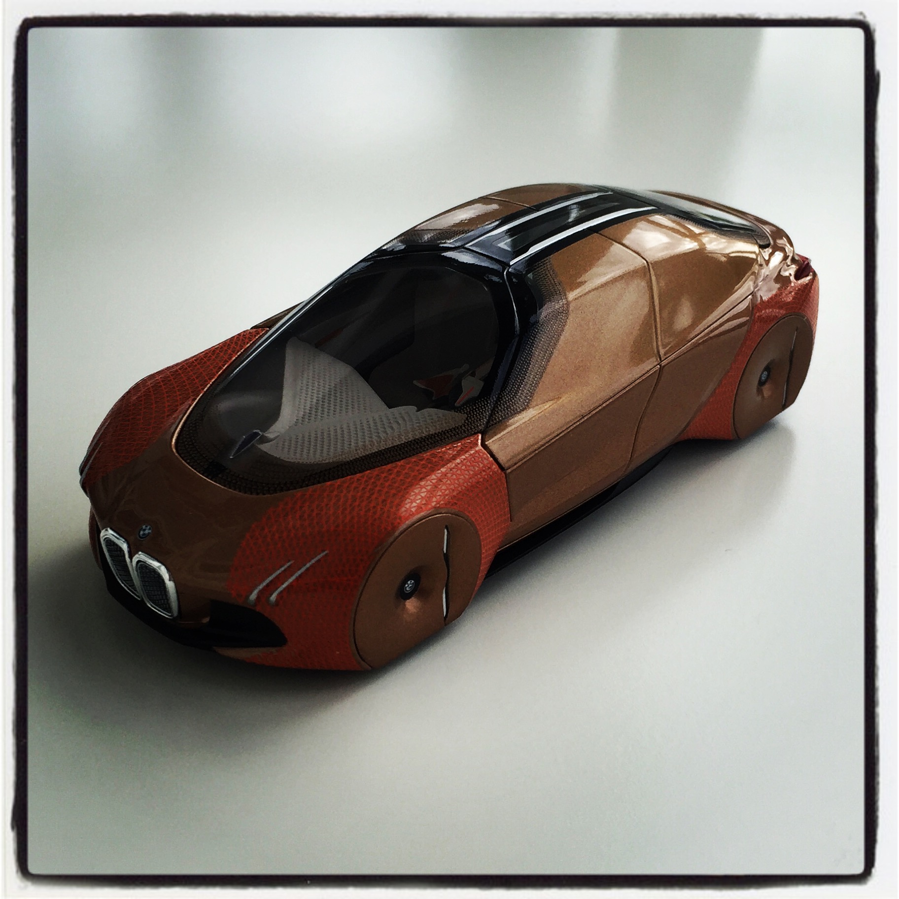 BMW Vision NEXT 100 (norev)