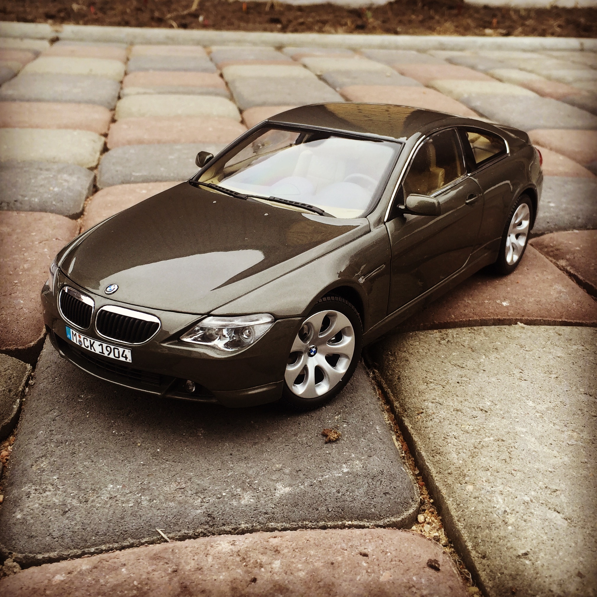 BMW 6 series coupe (E63) stratus grey (kyosho)