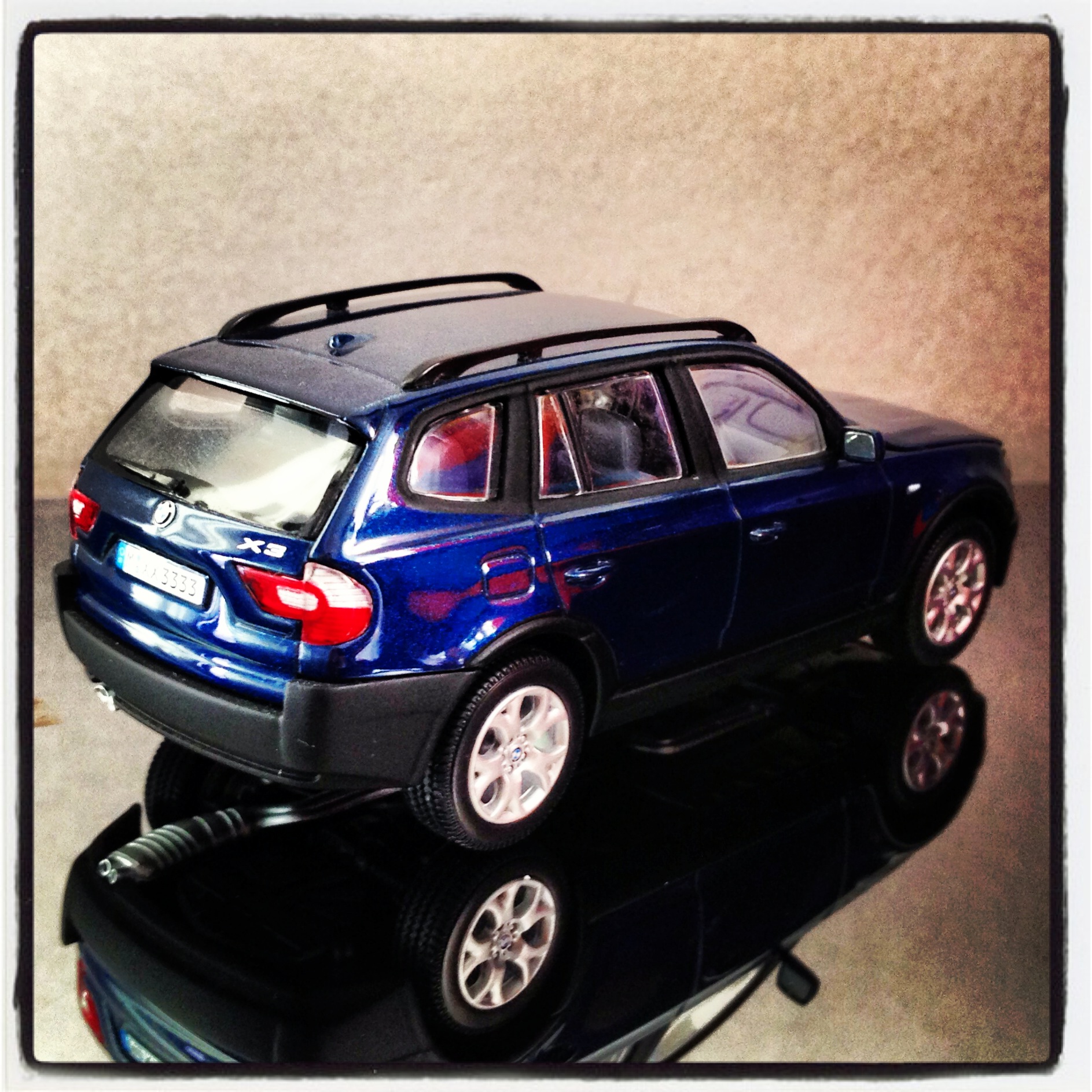 BMW X3 3.0i (E83) blue (kyosho)